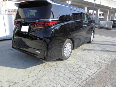 TOYOTA ALPHARD - 4