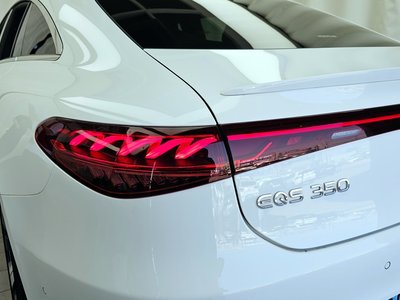 MERCEDES-BENZ EQS - 10