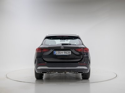 MERCEDES-BENZ GLA - 2