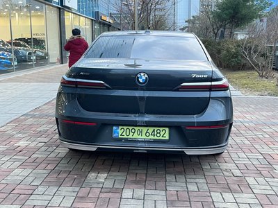 BMW 7 SERIES - 2
