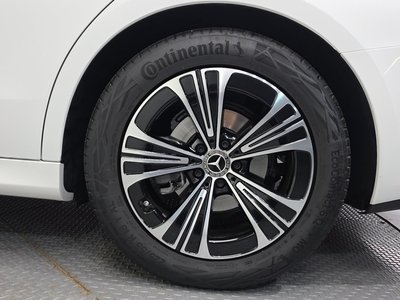 MERCEDES-BENZ E-CLASS - 6