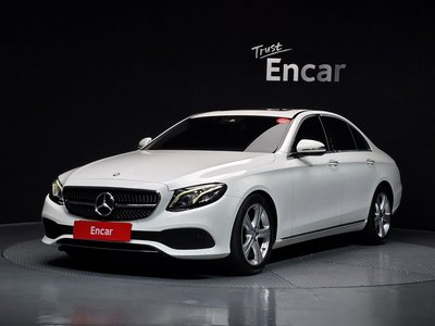 MERCEDES-BENZ E-CLASS - 1