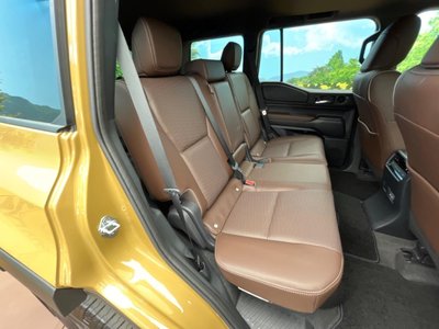 TOYOTA LAND CRUISER 250 - 9