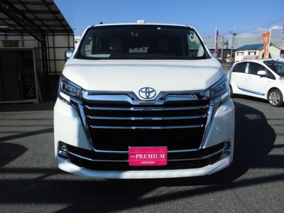 TOYOTA GRAND ACE - 3