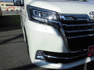 TOYOTA GRAND ACE - 7