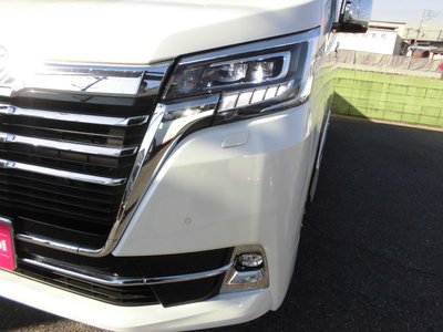 TOYOTA GRAND ACE - 10