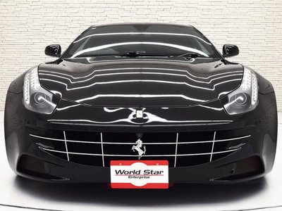 FERRARI FF - 7