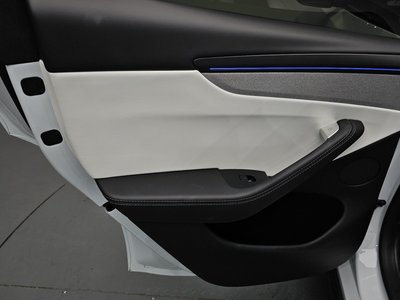 2025 Tesla MODEL Y — миниатюра 15