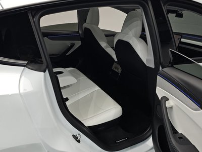 2025 Tesla MODEL Y — миниатюра 18