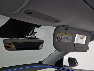 2025 Tesla MODEL Y — миниатюра 31