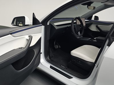 2025 Tesla MODEL Y — миниатюра 13