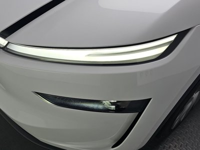 2025 Tesla MODEL Y — фото 9