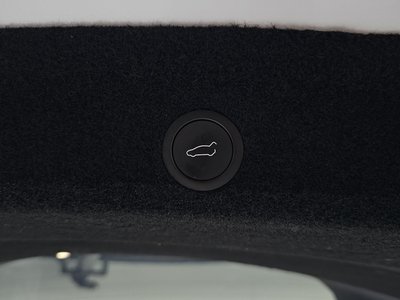 2025 Tesla MODEL Y — миниатюра 33