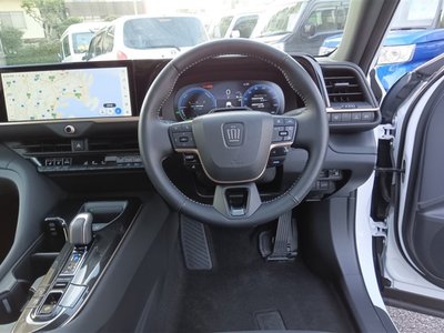 TOYOTA CROWN SPORT - 9