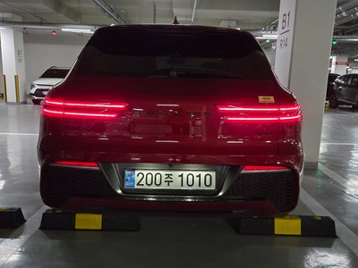 صورة 3 لـ 2021 Genesis GV70