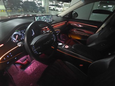 صورة 7 لـ 2021 Genesis GV70