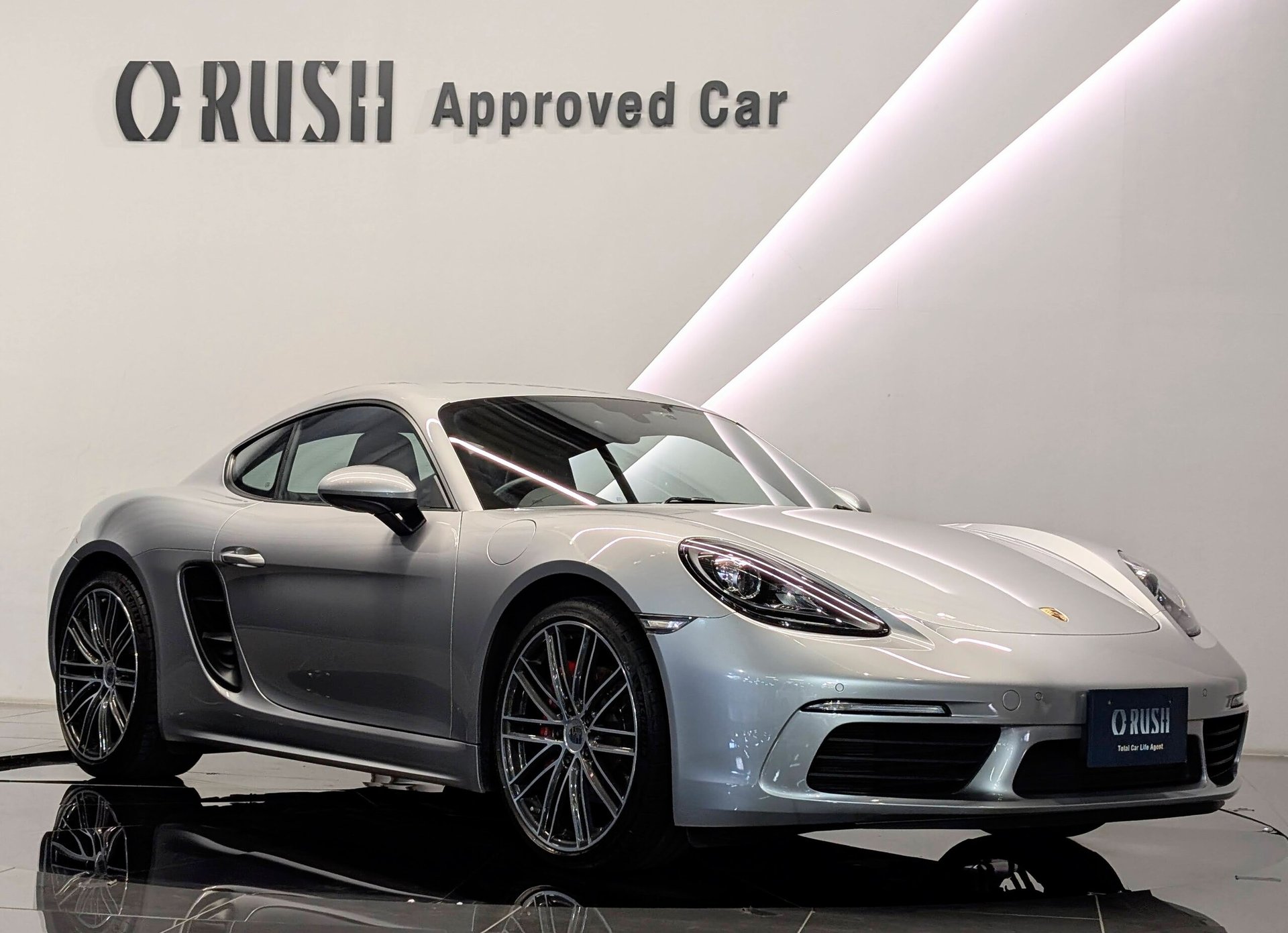 PORSCHE 718 CAYMAN - View 1