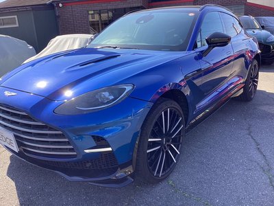 ASTON MARTIN DBX - 8
