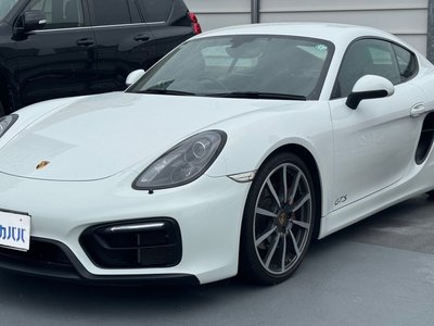 PORSCHE CAYMAN GTS - 1