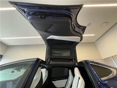 2017 Tesla MODEL X — миниатюра 26
