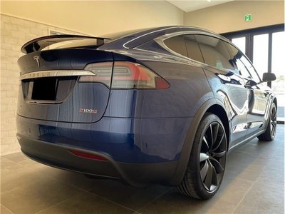 2017 Tesla MODEL X — фото 8