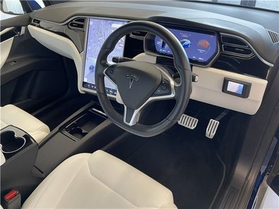 2017 Tesla MODEL X — миниатюра 17