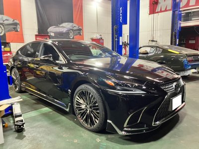 LEXUS LS - 3