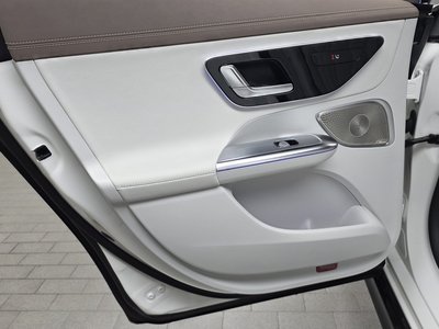 2023 Mercedes-BENZ EQE — миниатюра 15
