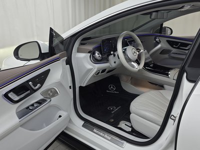 2023 Mercedes-BENZ EQE — миниатюра 13