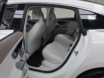 2023 Mercedes-BENZ EQE — миниатюра 17