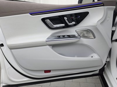 2023 Mercedes-BENZ EQE — миниатюра 14