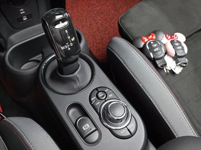 MINI CONVERTIBLE - 9