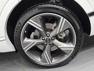 صورة 8 لـ 2024 Genesis GV80