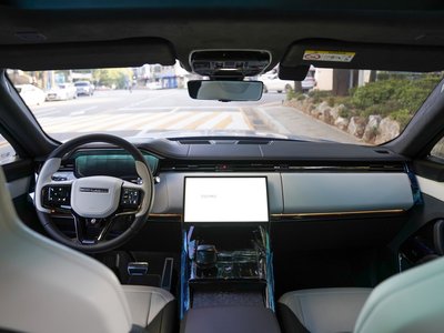 صورة 5 لـ 2025 LAND Rover RANGE ROVER SPORT