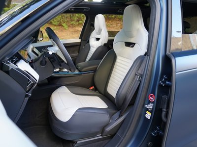 صورة 10 لـ 2025 LAND Rover RANGE ROVER SPORT