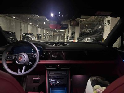 PORSCHE MACAN - 7