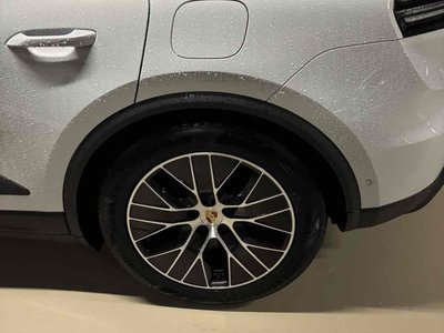 PORSCHE MACAN - 6