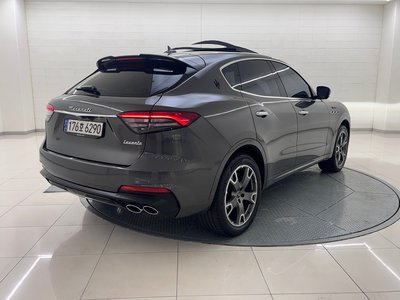 2022 Maserati LEVANTE — фото 2