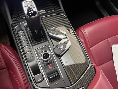 2022 Maserati LEVANTE — фото 10