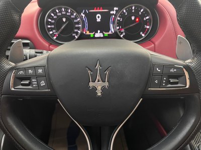 2022 Maserati LEVANTE — фото 6