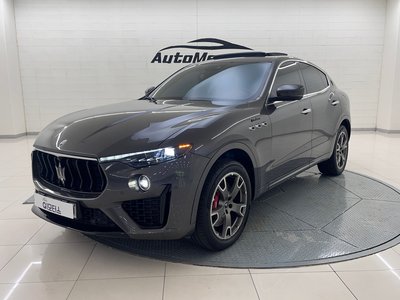 2022 Maserati LEVANTE — фото 5