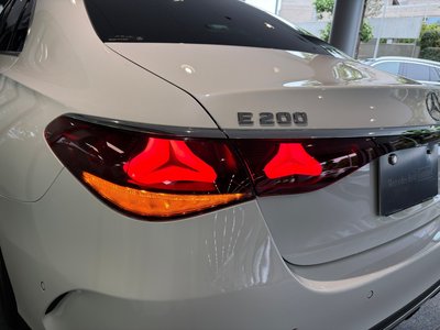 MERCEDES-BENZ E-CLASS - 10