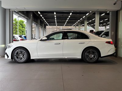 MERCEDES-BENZ E-CLASS - 2