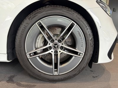 MERCEDES-BENZ E-CLASS - 4