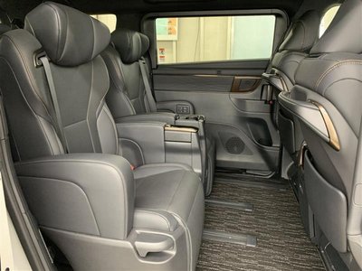 TOYOTA ALPHARD - 9