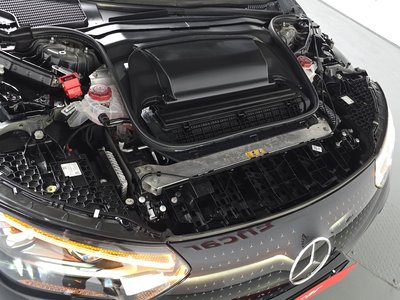 MERCEDES-BENZ EQE - 8