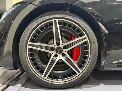 صورة 9 لـ 2024 Mercedes-BENZ EQE AMG