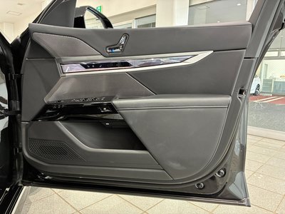 صورة مصغرة 42 لـ 2025 BMW 7 SERIES
