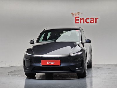 TESLA MODEL Y - 2