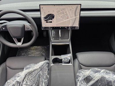 TESLA MODEL Y - 5